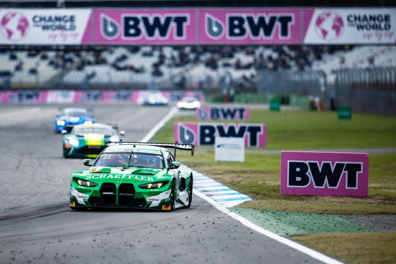 Wittmann mit Zuschauern in Hockenheim